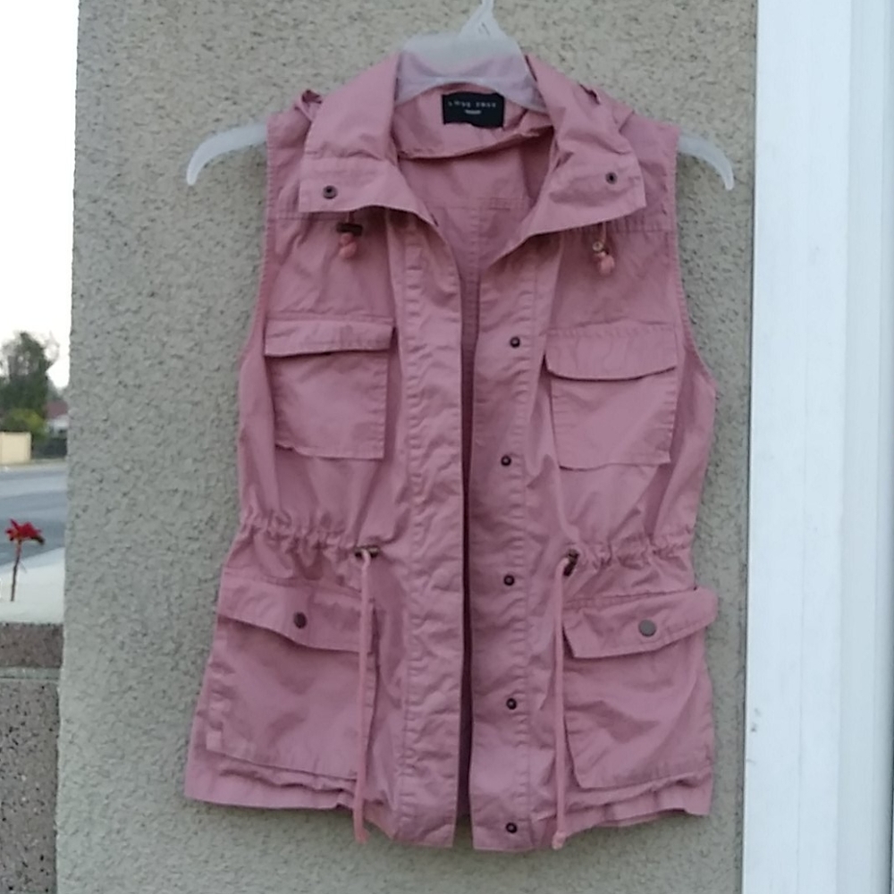 Love Tree Vest - Picture 9 of 9